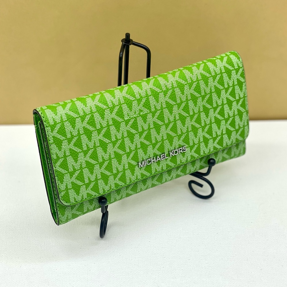 Michael Kors Green Monogram Large Trifold Wallet - Picture 3 of 9